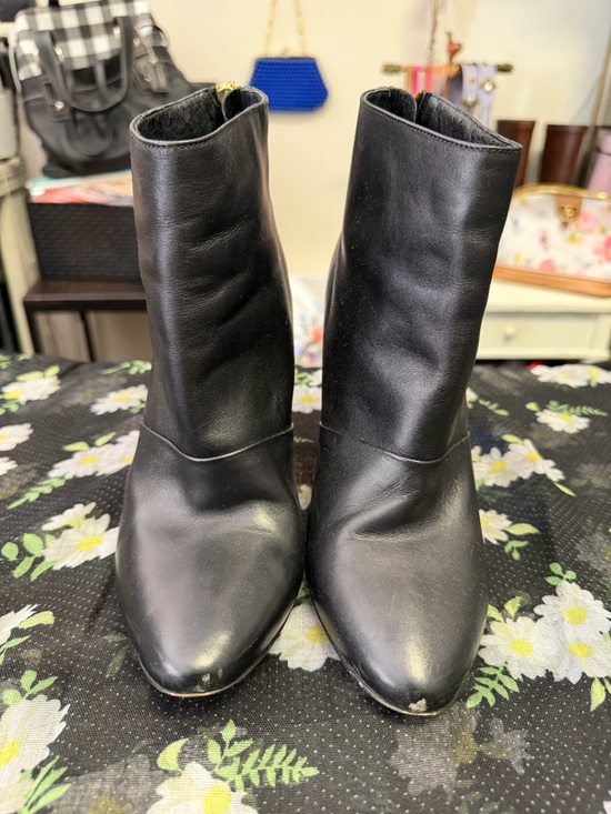 J. Crew Shoes - J.Crew Women’s Black Leather Ankle Booties with Block Heel.         Size: 7.5